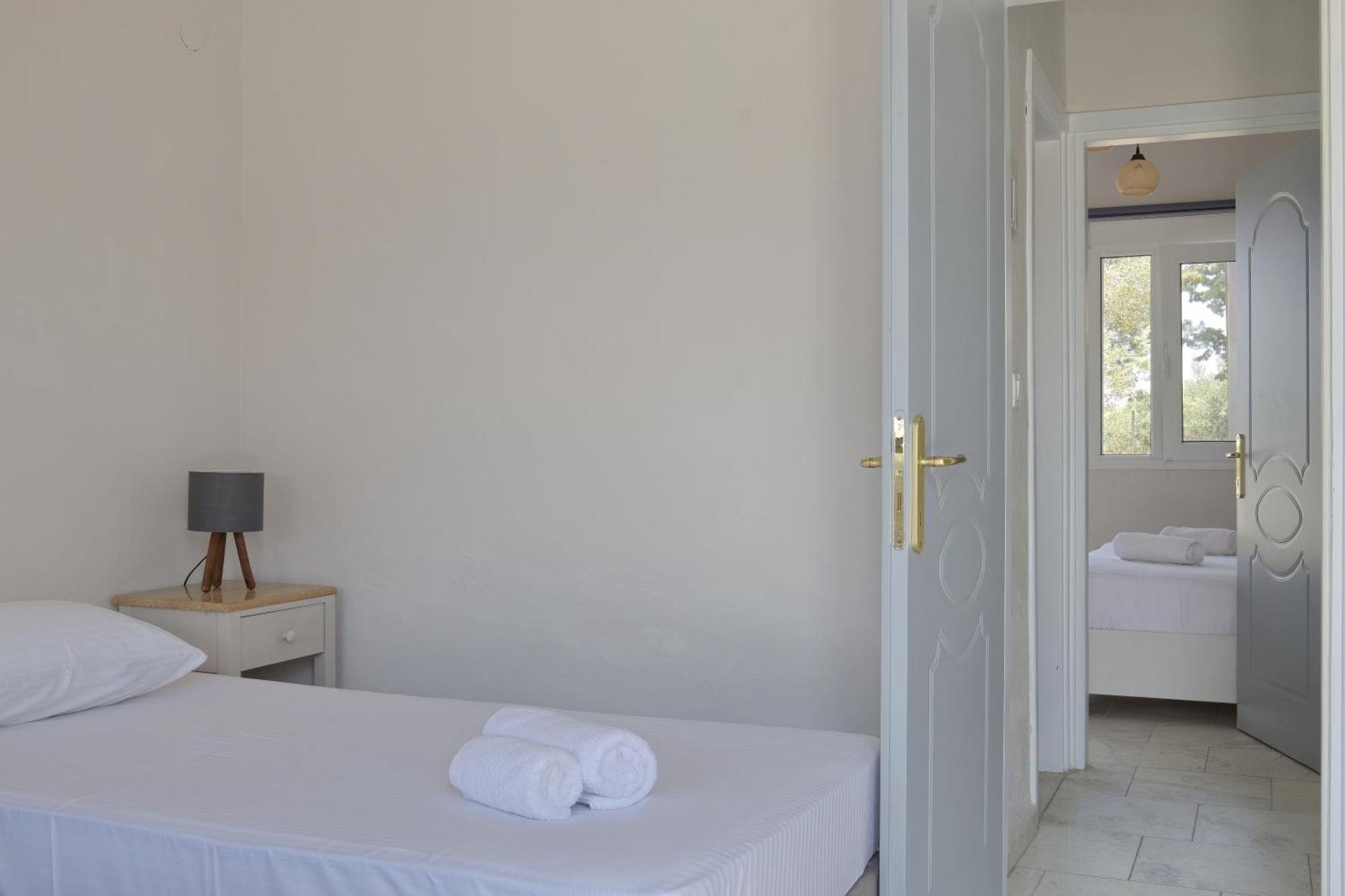 Marele Hills Apartments Néa Fókaia Dış mekan fotoğraf