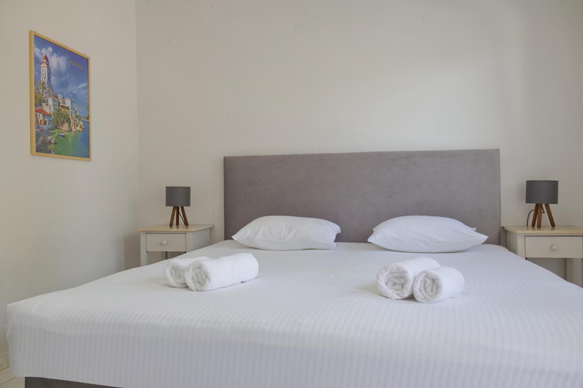 Marele Hills Apartments Néa Fókaia Dış mekan fotoğraf