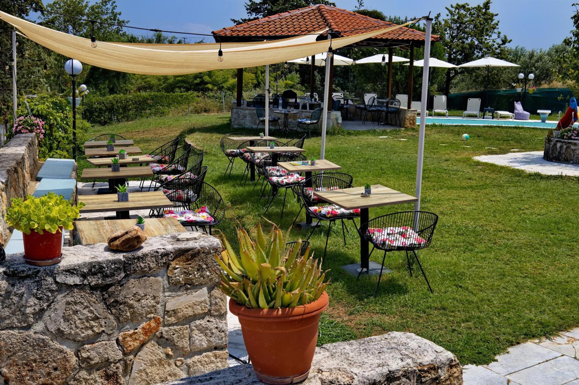 Marele Hills Apartments Néa Fókaia Dış mekan fotoğraf